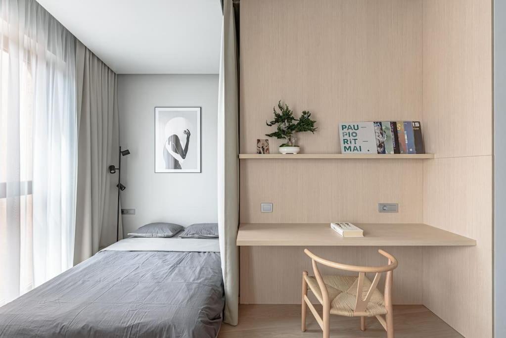 Ferienwohnung Cozy Japanese Oasis With Balcony, Gramophone, Netflix Wilna Exterior foto