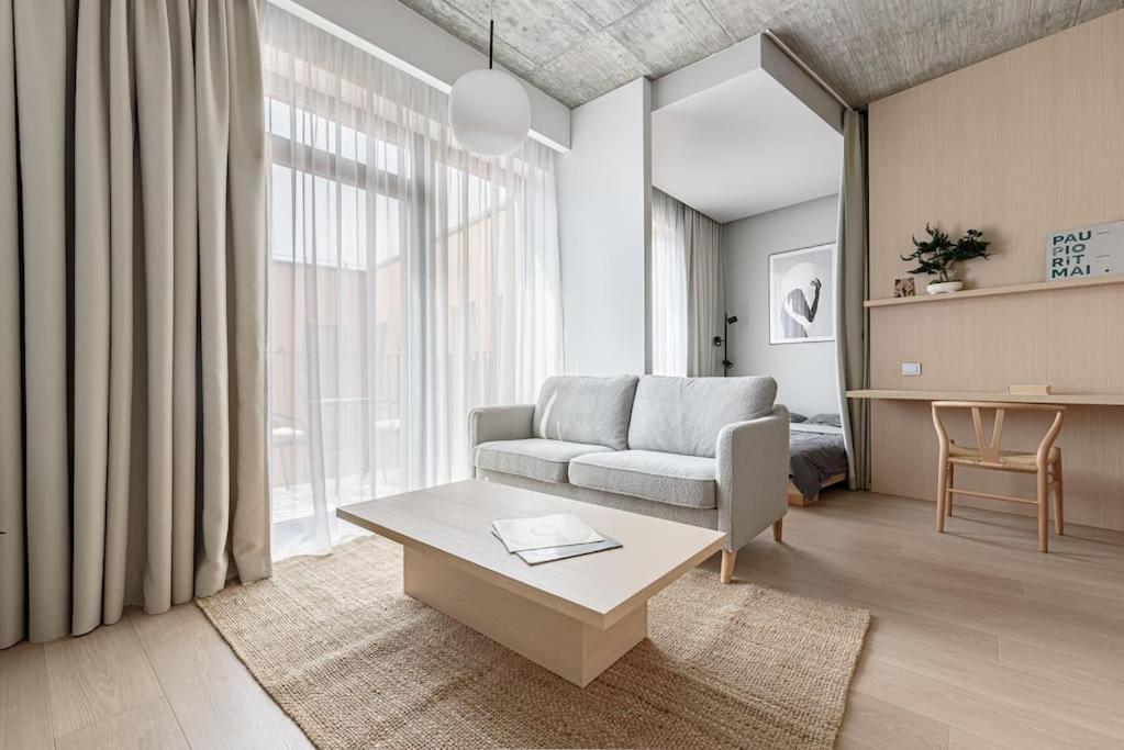 Ferienwohnung Cozy Japanese Oasis With Balcony, Gramophone, Netflix Wilna Exterior foto