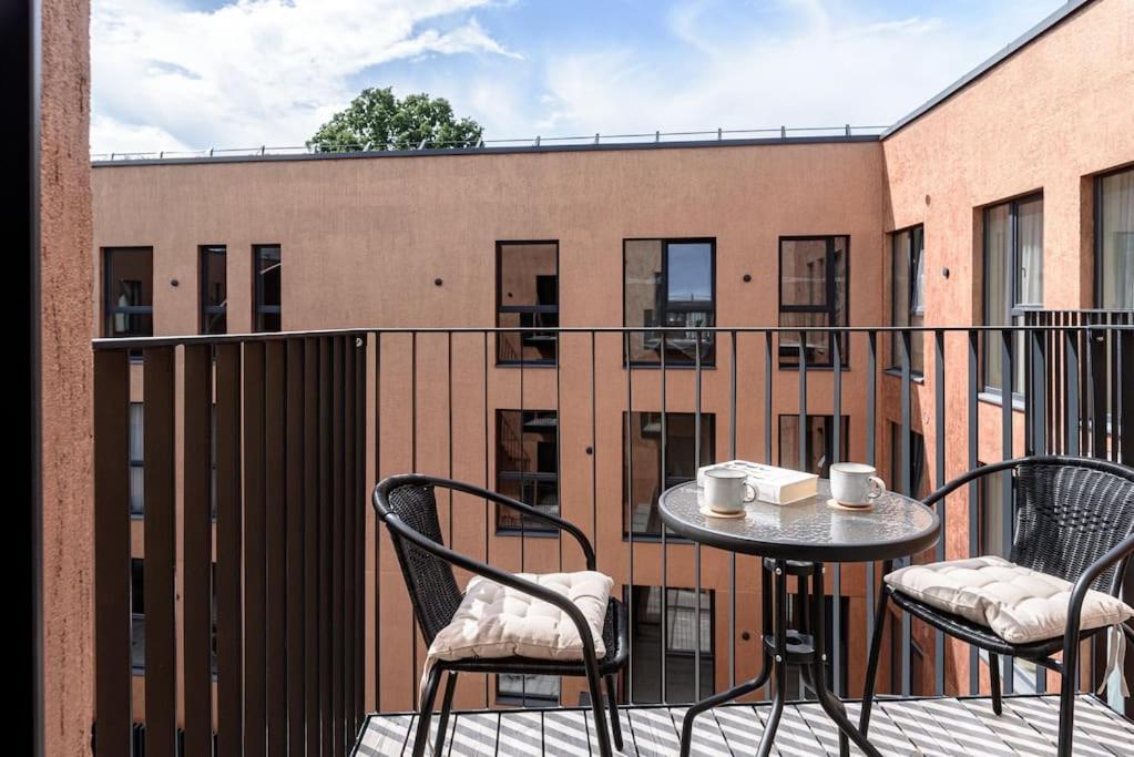 Ferienwohnung Cozy Japanese Oasis With Balcony, Gramophone, Netflix Wilna Exterior foto